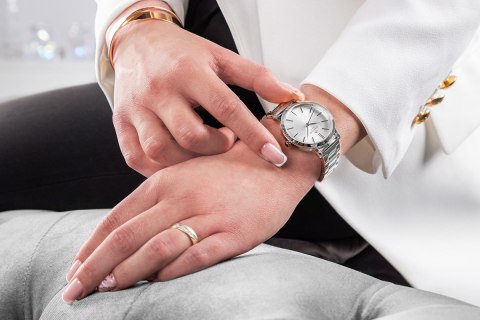 Zegarek Damski Giewont Sapphire Srebrny GW2360-B1